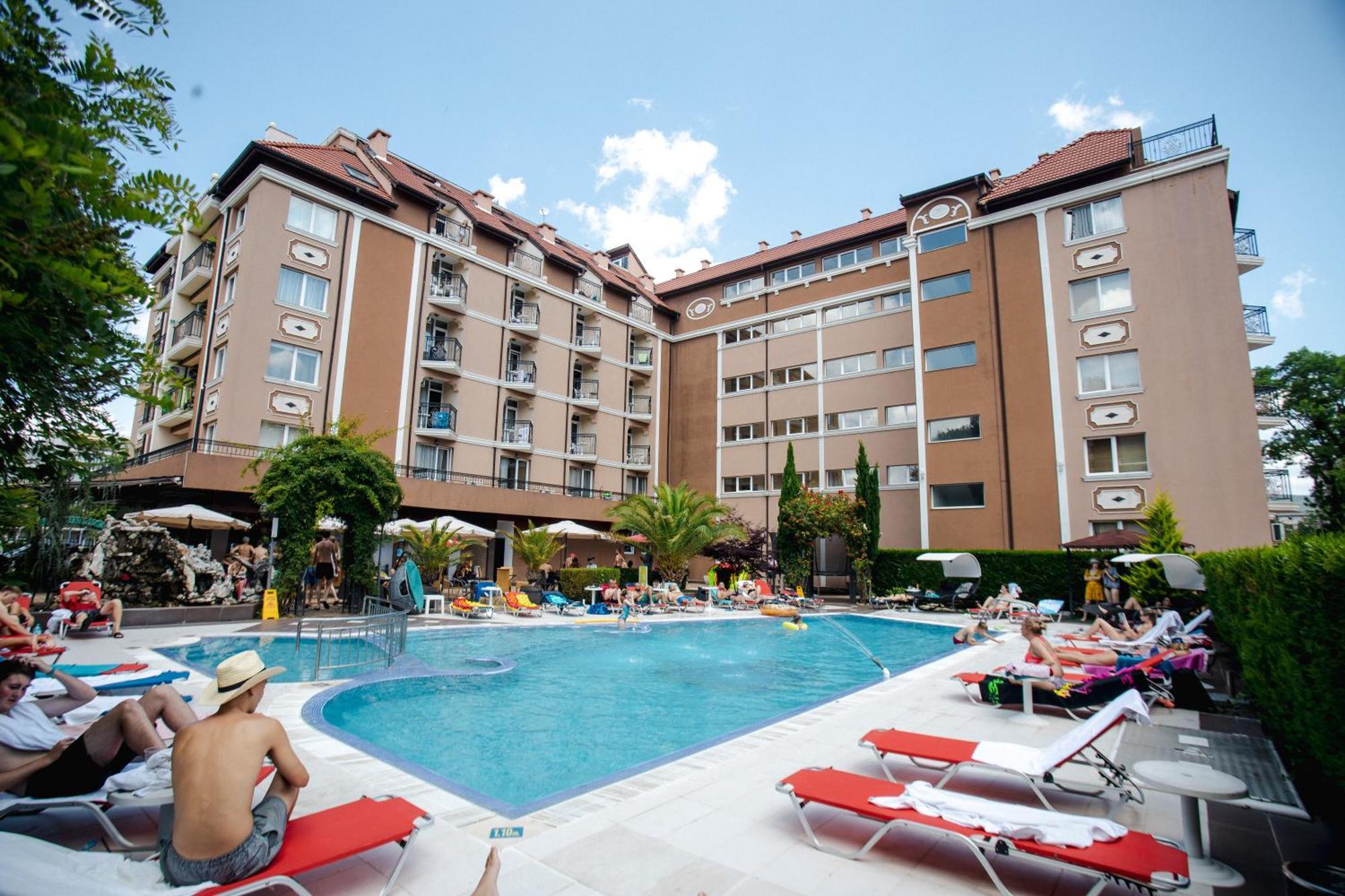 Biato Apartments 阳光海滩 外观 照片