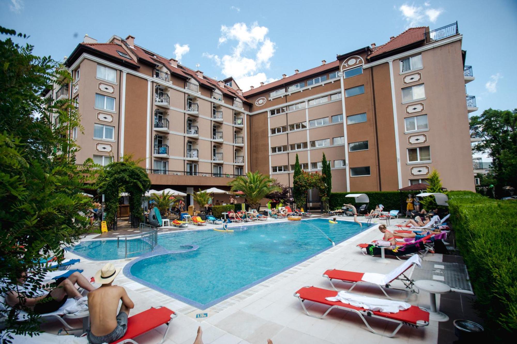 Biato Apartments 阳光海滩 外观 照片