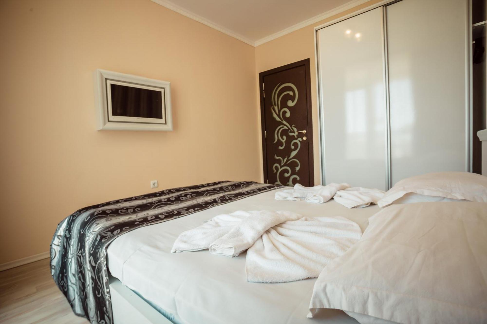 Biato Apartments 阳光海滩 外观 照片