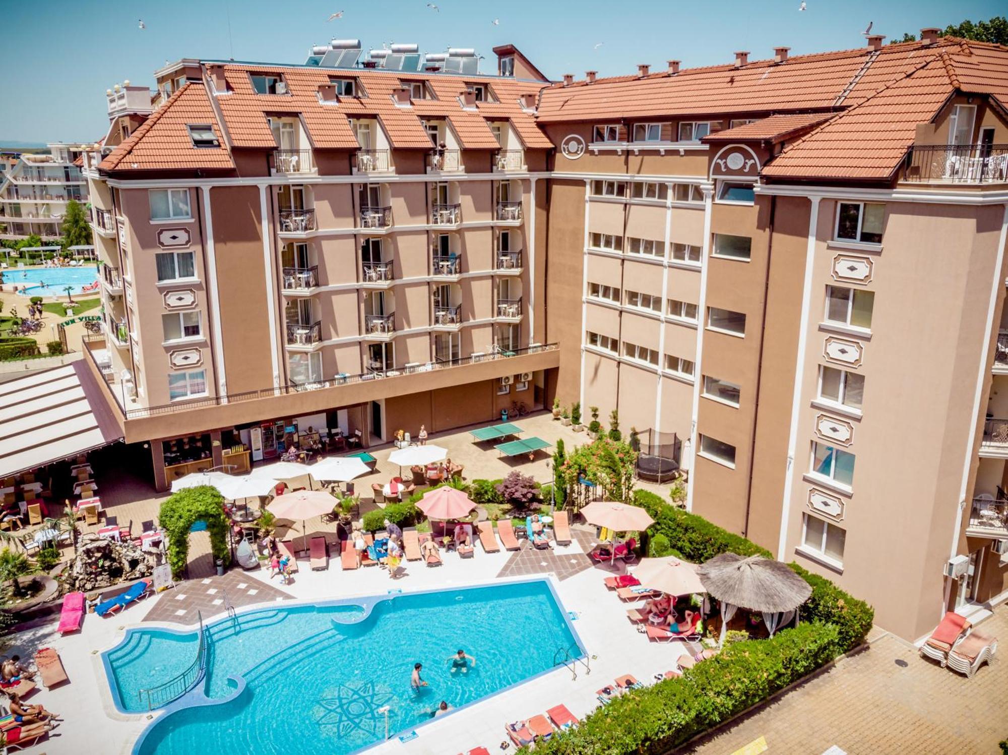 Biato Apartments 阳光海滩 外观 照片